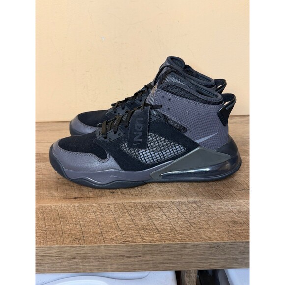 Nike Air Jordan Mars 270 London sneakers thunder gray size 10 men’s shoes